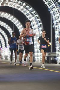 BIB: 4005, 42560, 45084
                            <button type="button" onclick="openModal(20193967)" class="btn btn-primary btn-sm float-right btn-popup" data-toggle="modal" data-target=".modal-high-quality">
                        <i class="fas fa-shopping-cart"></i> Add to Cart
                    </button>
                                            <button type="button" onclick="isThisMe(20193967, true)" class="btn btn-success btn-sm float-right btn-popup btn-isme hidden" data-toggle="tooltip" data-placement="bottom" title="นี่คือรูปของคุณใช่ไหม คลิกที่นี่เพื่อเอาเข้าอัลบั้ม">
                        <i class="fas fa-plus"></i> Add to album
                    </button>
                    <button type="button" onclick="isThisMe(20193967, false)" class="btn btn-warning btn-sm float-right btn-popup btn-isnotme hidden">
                        <i class="fas fa-ban"></i> Remove from album
                    </button>